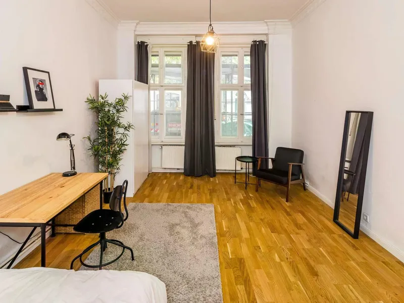 Stilvolle Altbauwohnung zwischen Reuterkiez und Landwehrkanal mit Gartenanteil — photo 1